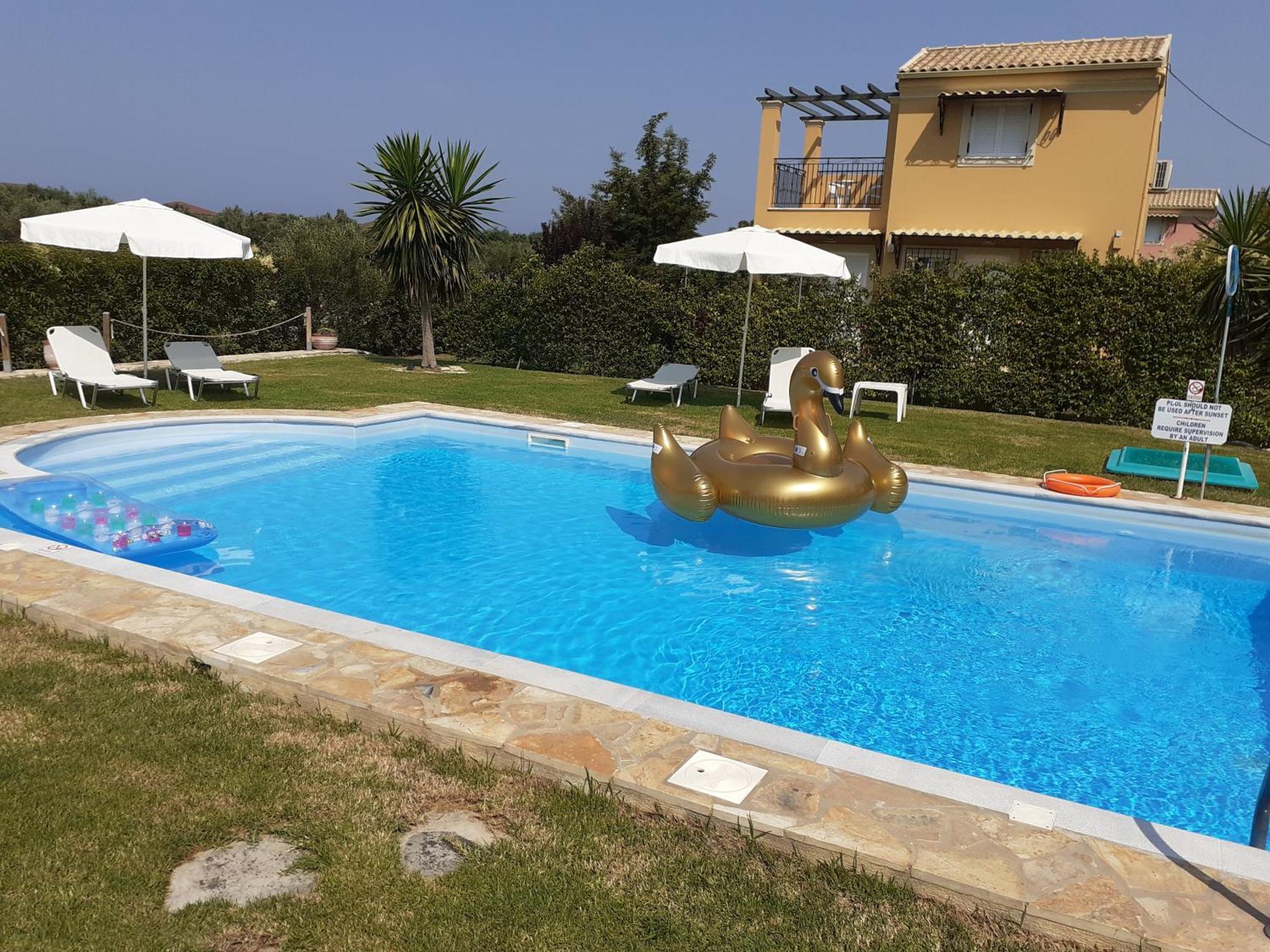 Villa Filia Almiros Beach エクステリア 写真